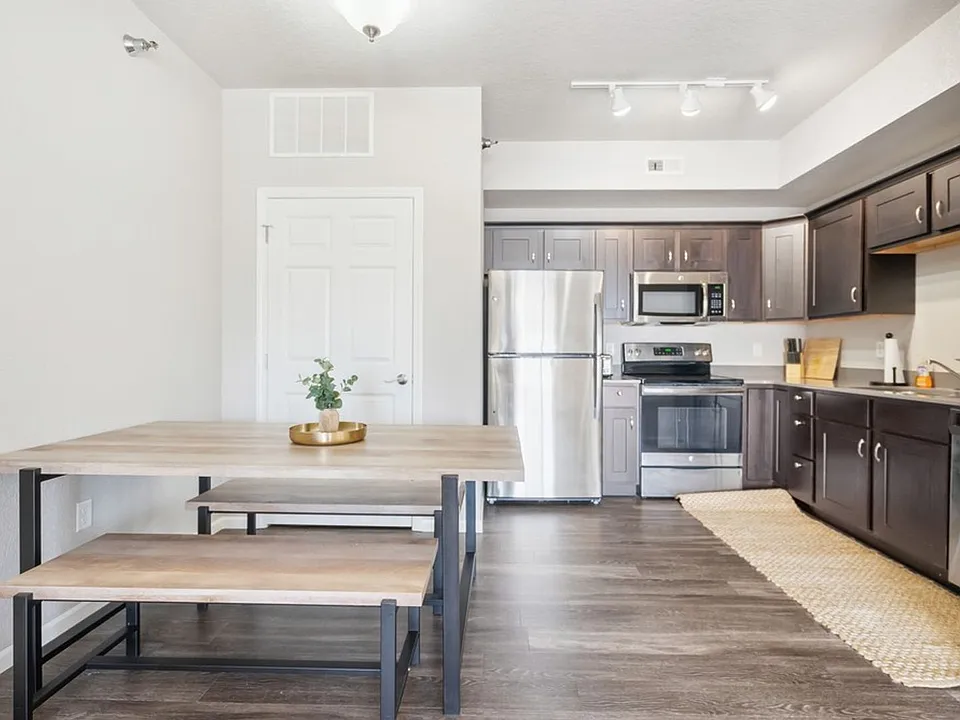 1123 Bluegrass Cir #10