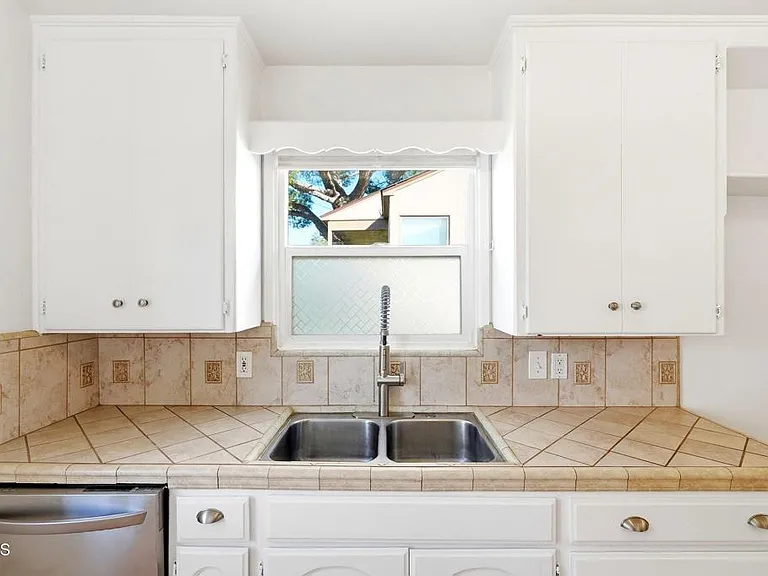 3153 Orange Ave — Photo 13