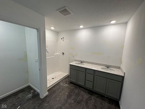3rd image of 5550 Bluewing Creek Ln