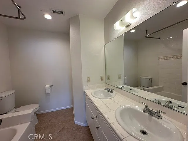 22865 Del Valle St — Photo 25