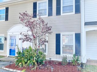 41 Towne Square Dr, Newport News, VA 23607