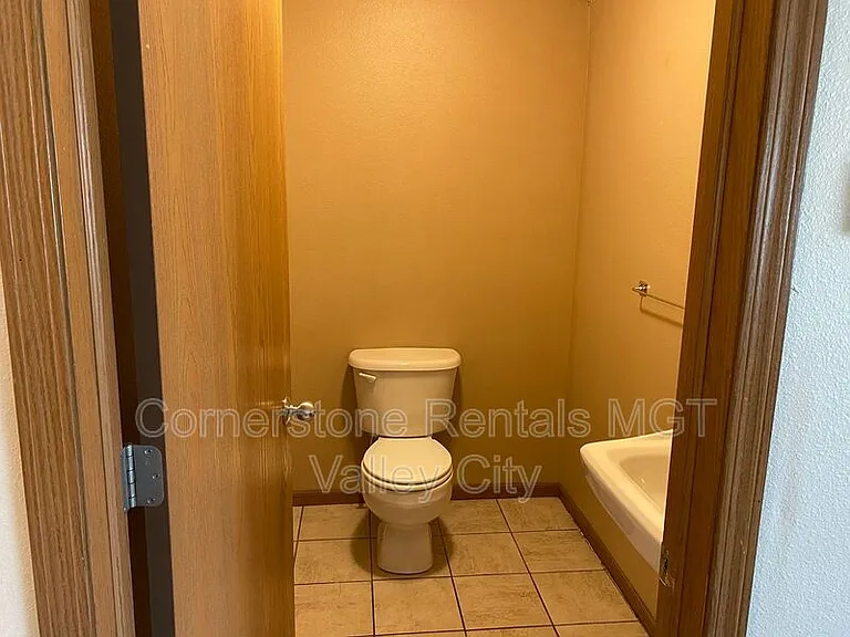 516 10th Ave SE — Photo 10