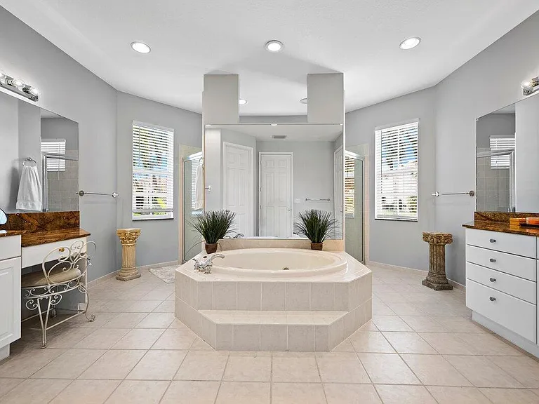 11727 Paradise Cove Ln — Photo 15