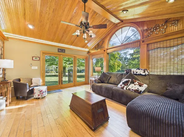 4900 Pickerington Rd NW, Carroll, OH 43112