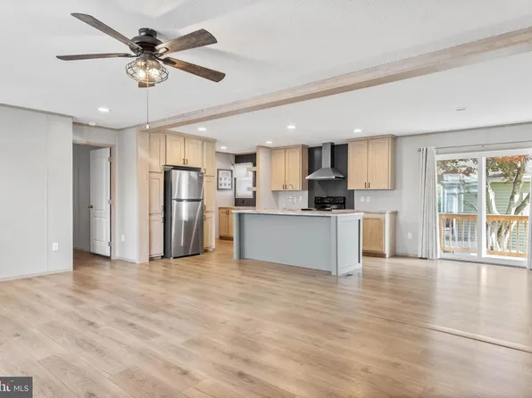 52 Colonial Ln, Rehoboth Beach, DE 19971