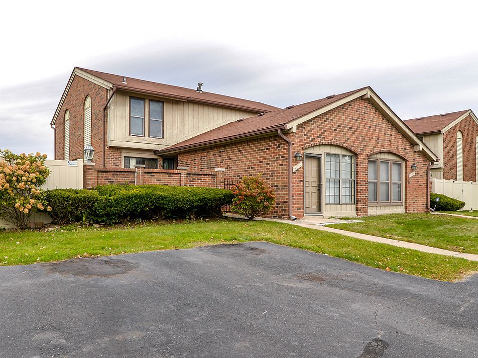1st image of 29020 Tiffany Dr E #1