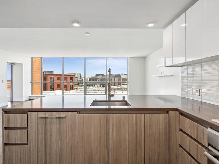 718 Long Bridge St #800 — Photo 20