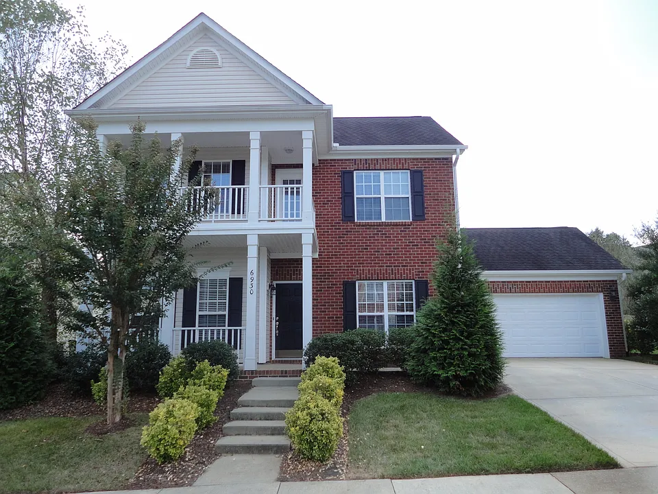 6930 Tanners Creek Dr