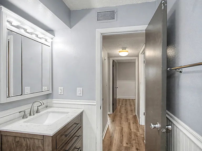 1411 Georgia Ave — Photo 18