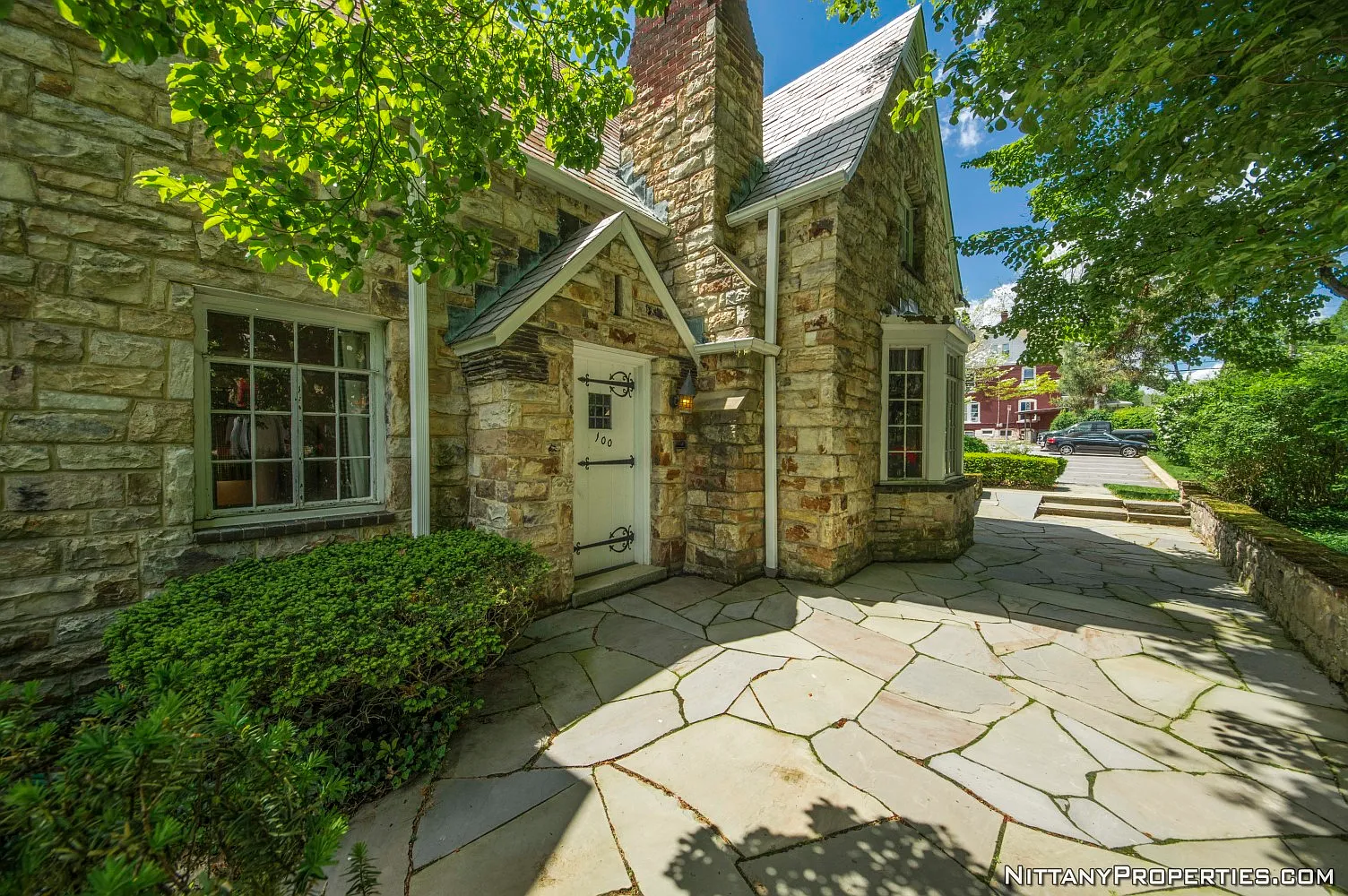 6 bed, 2.5 bath, 2893 sqft, $8,300 — Photo 4