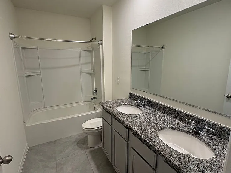 1558 Tali Ln — Photo 23