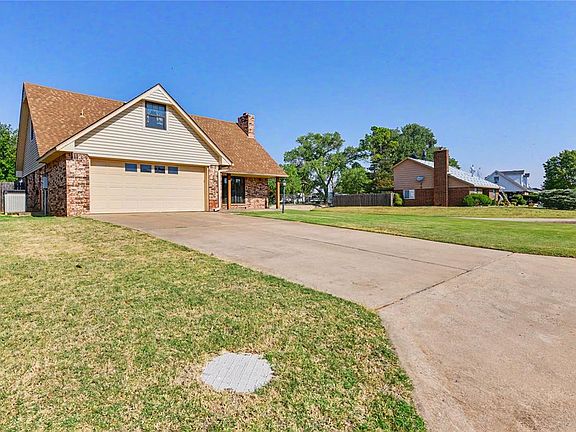 5th image of 111 Mockingbird Ln