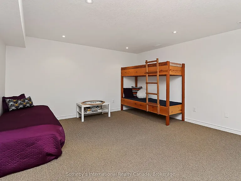 49 Silver Glen Blvd — Photo 25