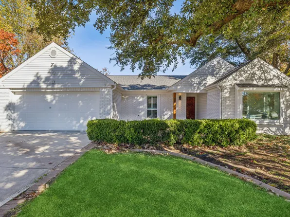 849 N Riverside Dr, Grapevine, TX 76051