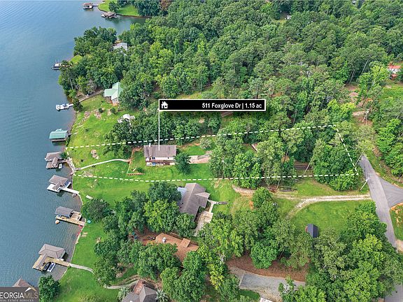 3rd image of 511 Foxglove Dr
