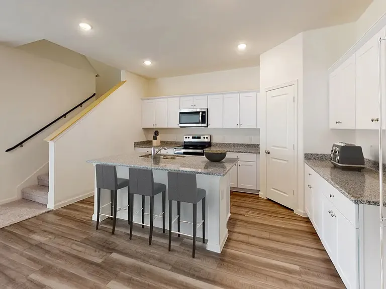 203 Bradford Dr — Photo 11