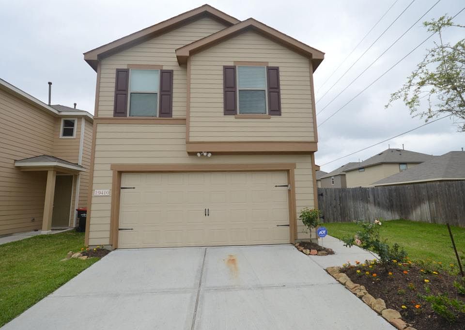 1st image of 19410 Rockwood Ct