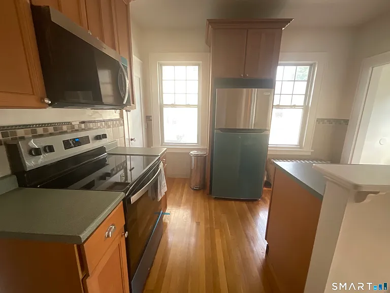 1127 W Broad St — Photo 13