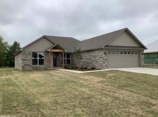 60 Dove Ln, Vilonia, AR 72173