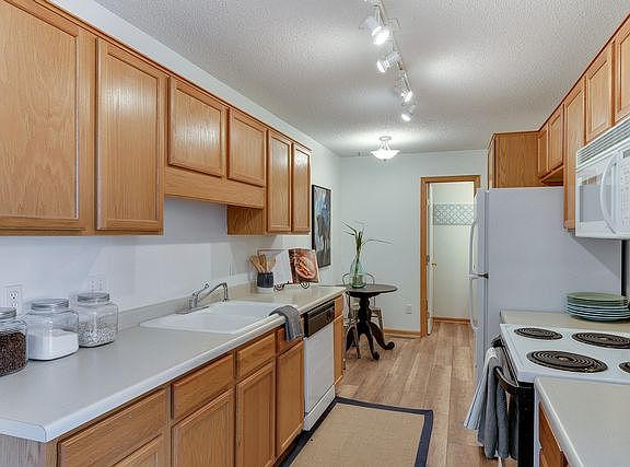 3rd image of 6147 Tahoe Cir APT H