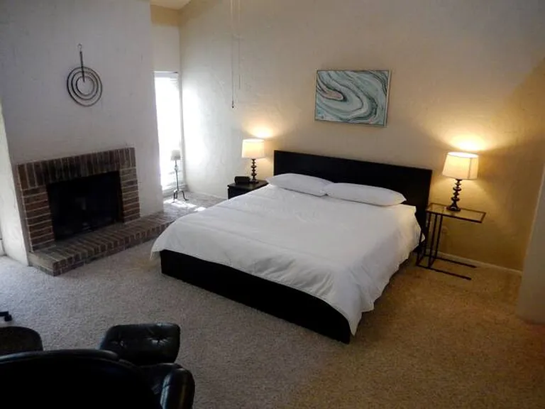 upstairs bedroom 1 (master)