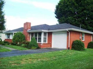 308 Meadowbrook Dr, Campbellsvlle, KY 42718