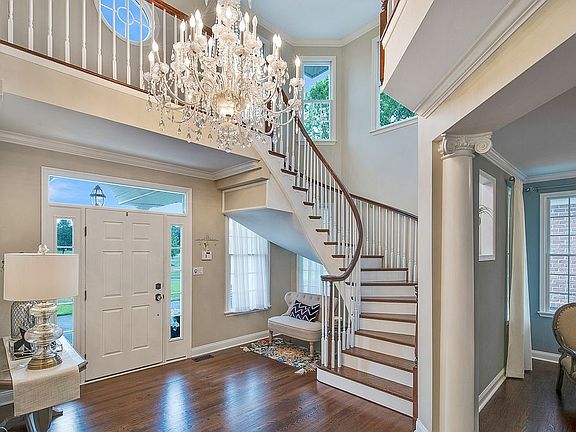 Impressive two-story foyer
