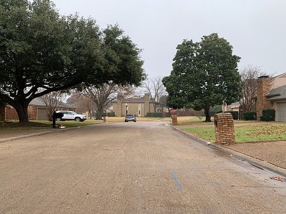 4th image of 2700 Pinery Ln