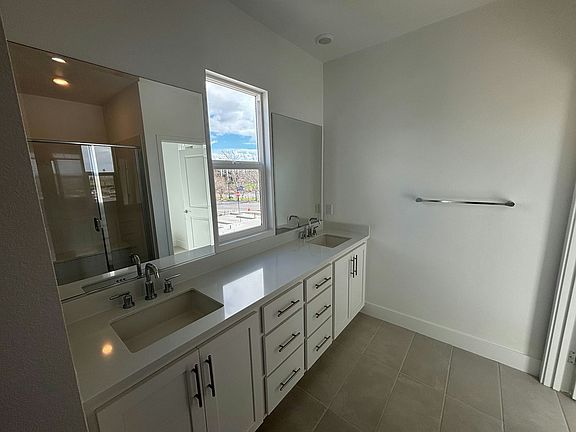3rd image of 344 N Geyserville Way