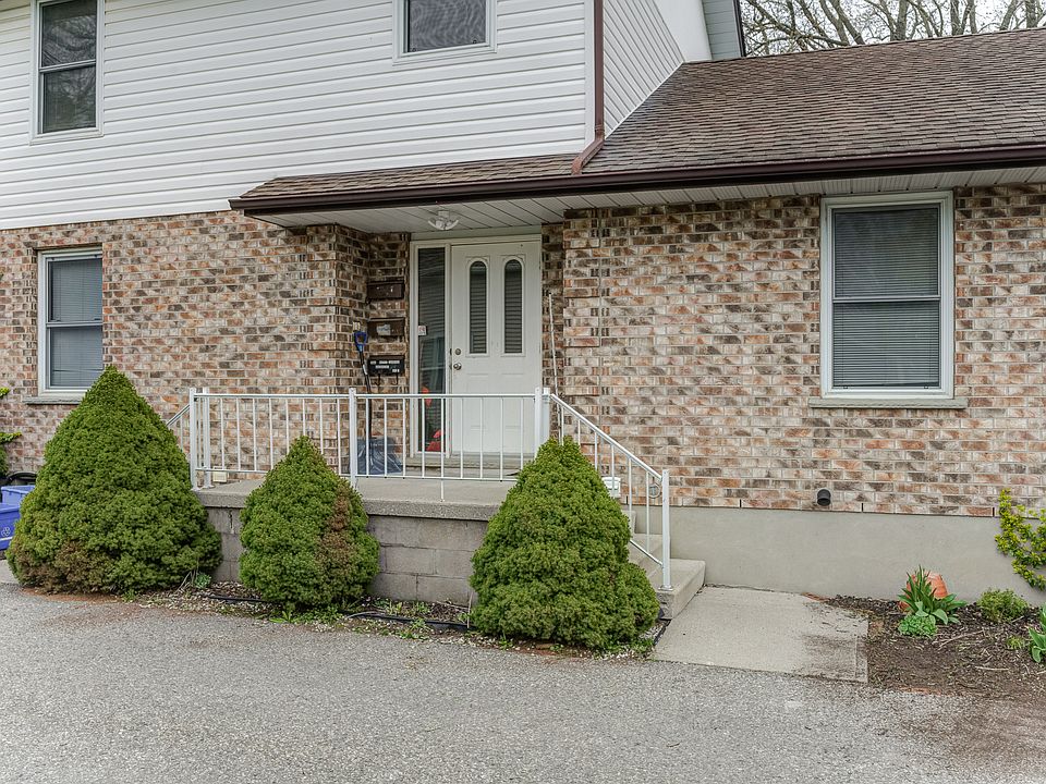 1st image of 22 Clarence St #3