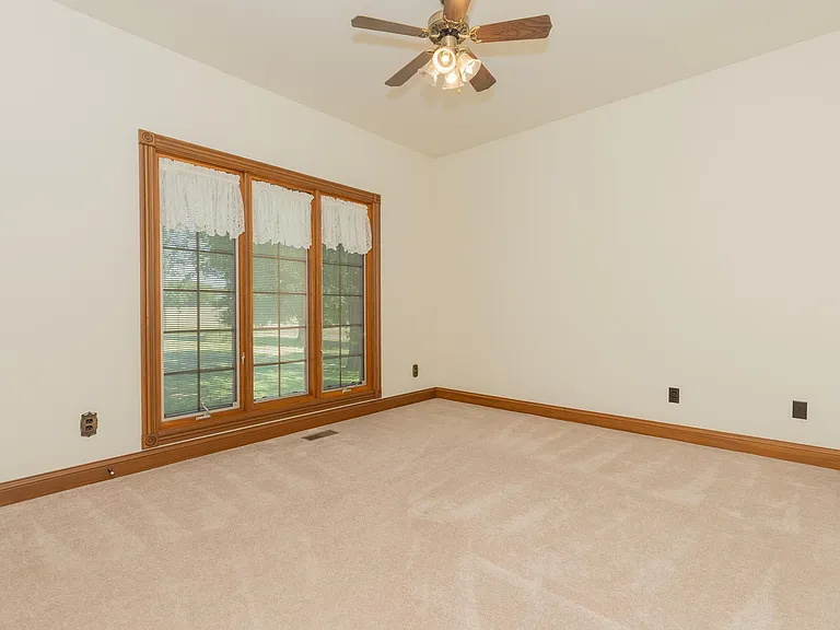 2155 Durlin Rd — Photo 16