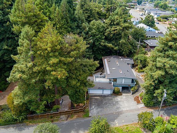 2nd image of 1824 County Ln