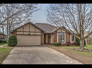 761 N Park Ave, Springfield, MO 65802