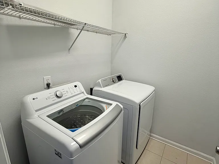 13305 Solar Dr — Photo 22