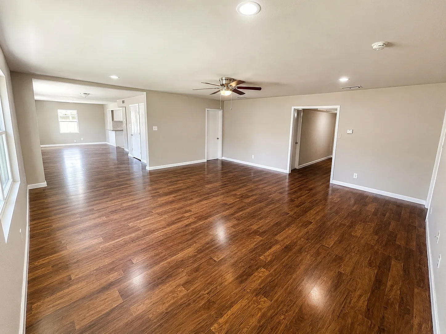 4 bed, 2624 sqft, $2,250 — Photo 2