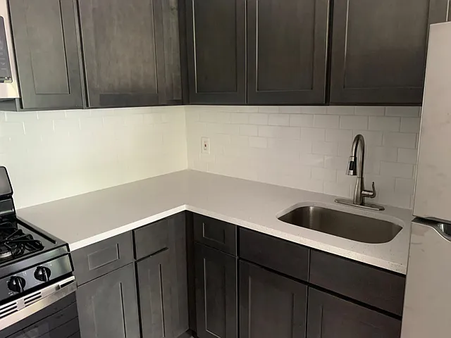 Jade Manor LP — Photo 2