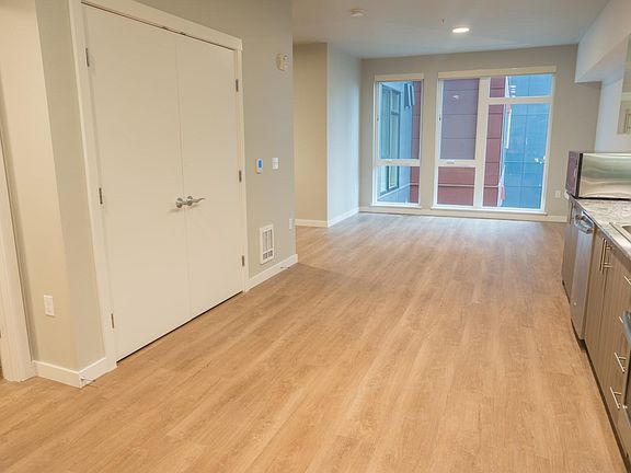 4th image of 1085 103rd Ave NE APT 224