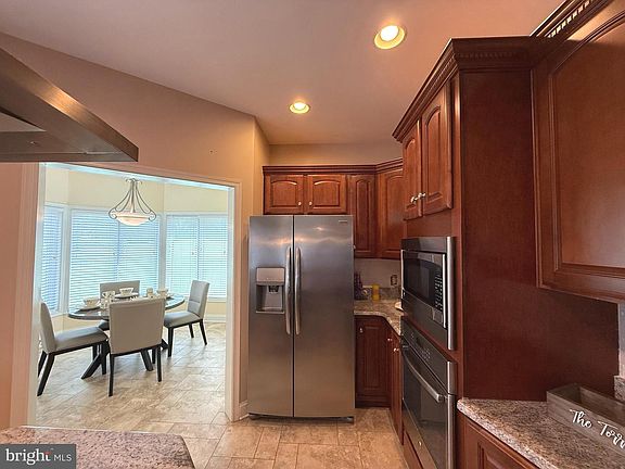 4th image of 1124 Sarazen Way