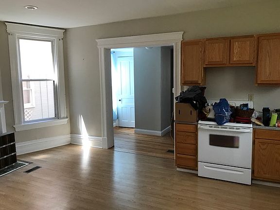 3rd image of 1808 Greenup St APT 1