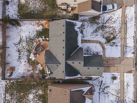 4th image of 9 Dry Sage Cir