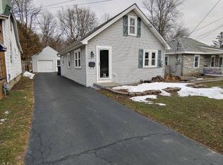 752 E Robinson St, North Tonawanda, NY 14120