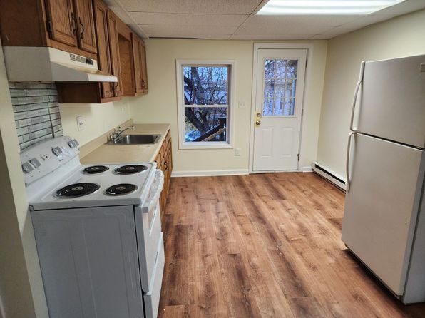 28 Emerald St APT 2R