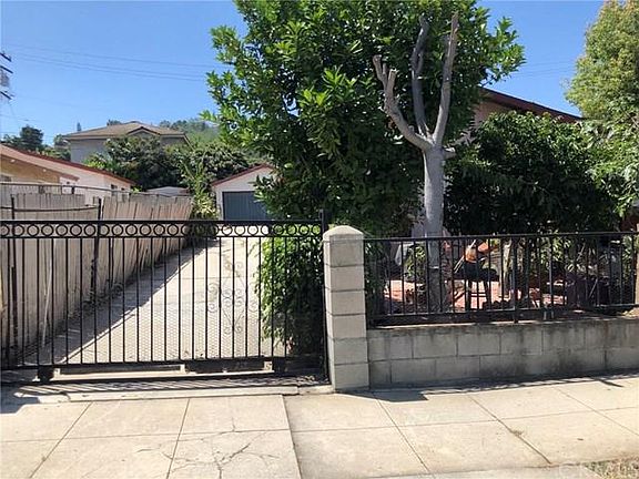 2nd image of 1168 W Mabel Ave