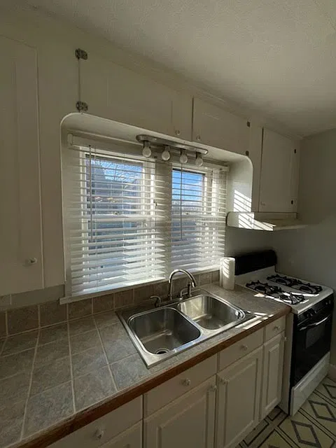 1 bed, 750 sqft, $1,600 — Photo 2