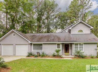 627 Davis Rd, Richmond Hill, GA 31324