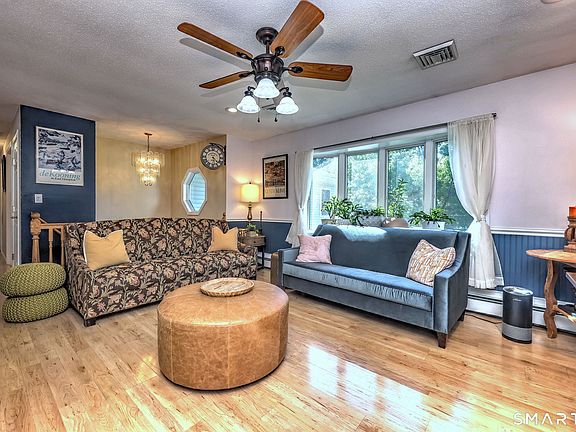 5th image of 55 Londonderry Lane