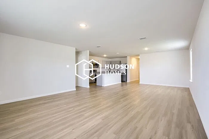 4 bed, 2.0 bath, 1788 sqft, $1,615 — Photo 3