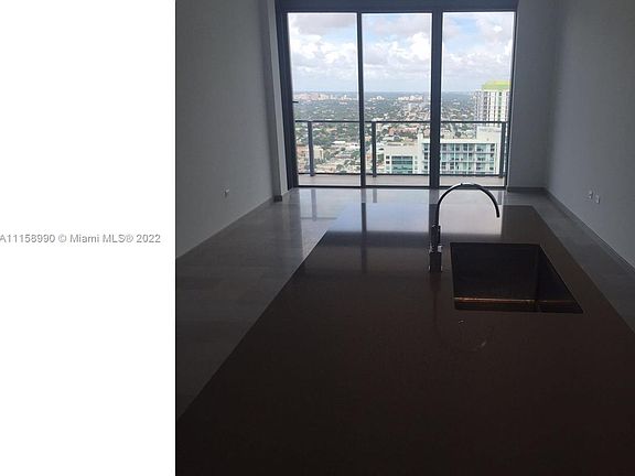 3rd image of 68 SE 6th St APT 2706