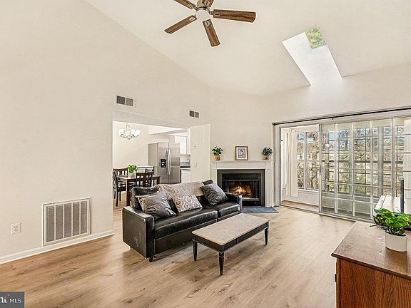 2nd image of 9240 Niki Pl APT 301