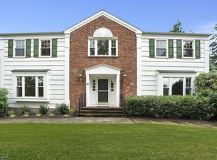18 Black Watch Trl, Morristown, NJ 07960